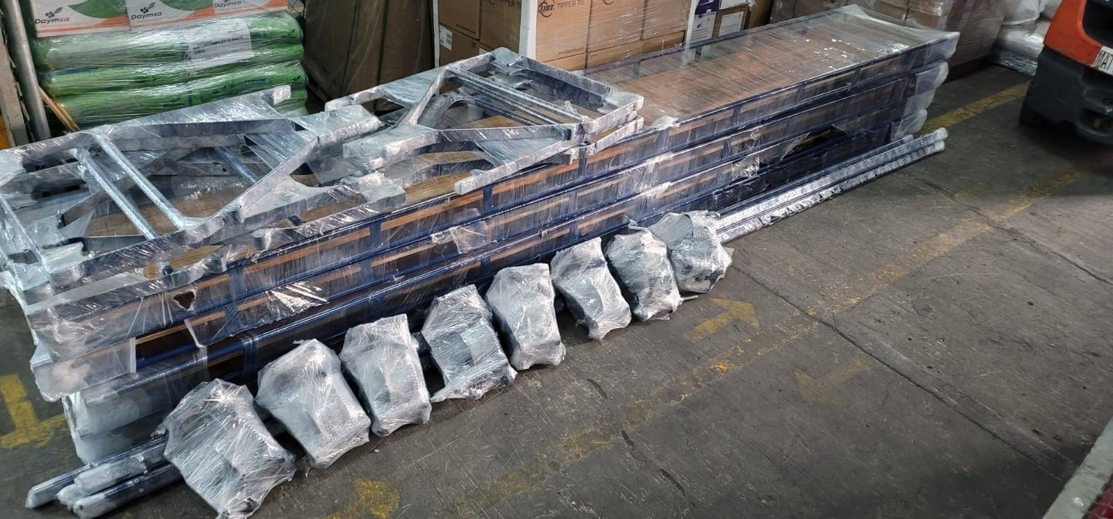 entrega de hamacas en paquetería tres guerras para Cancún